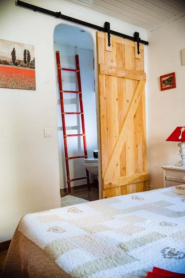 Gite Fa Mille Maison Bleu Robion en Luberon Exteriör bild