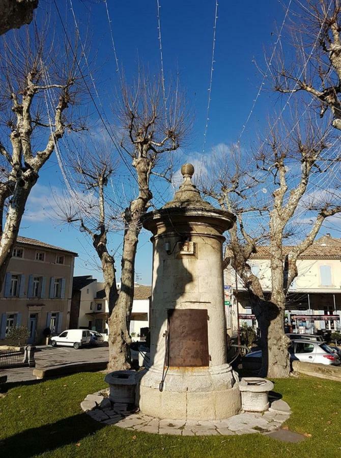 Gite Fa Mille Maison Bleu Robion en Luberon Exteriör bild
